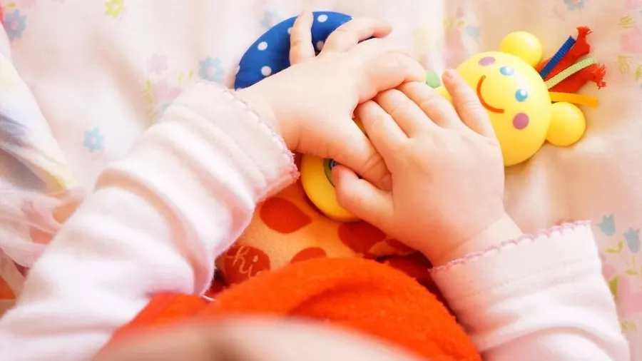 Baby Development & Feeding — Momly